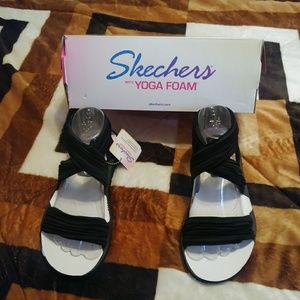 skechers cali yoga foam